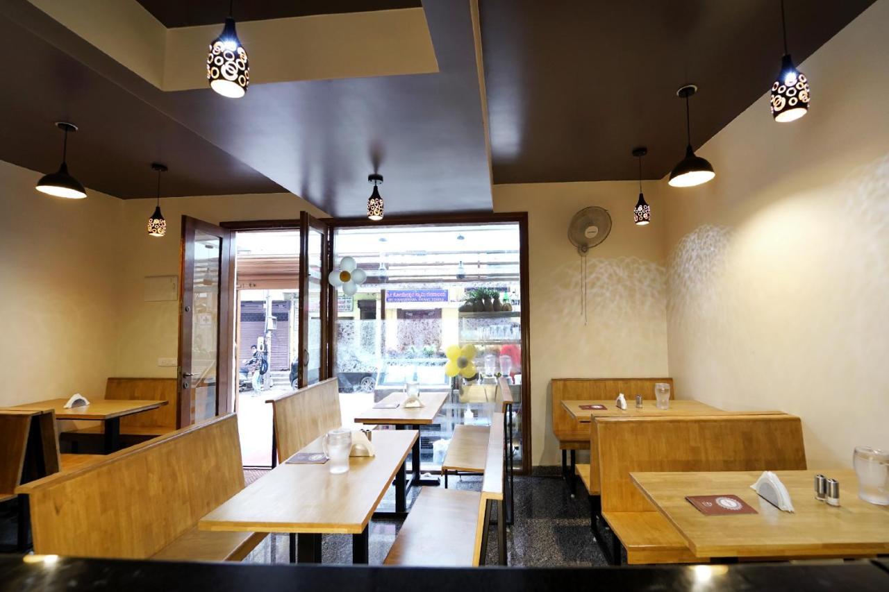 Ss Crown Inn บังกาลอร์ ภายนอก รูปภาพ